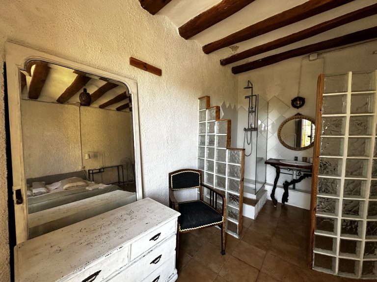 IMG_3647_converted-scaled